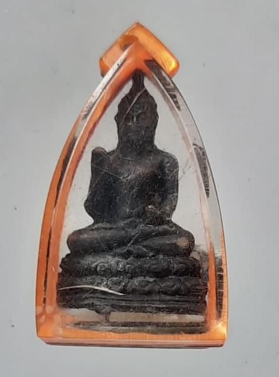 รูปหล่อพระพุทธกวัก เนื้อทองแดงเก่ามากๆ เลี่ยมโบราณ ไม่รู้ที่ ไม่ทราบที่