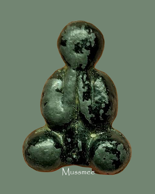 พระปิดตา เนื้อตะกั่วจุ่มรัก หลวงพ่อเดิม วัดหนองโพธิ์  1