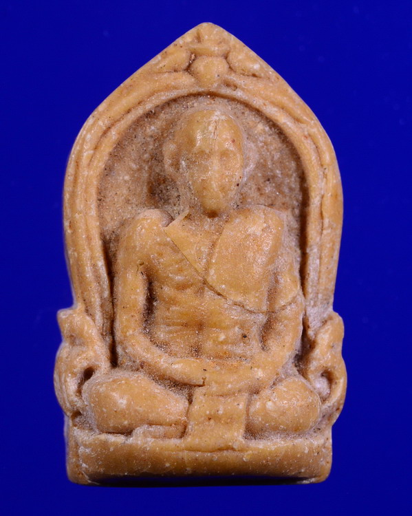 พระผงรูปเหมือนหลวงพ่อเทียมปี 2518