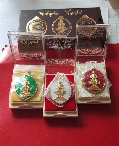 ท้าวเวสสุวรรณ “ขึ้นเหนือ” รุ่นแรก อักขระเลขยันต์ หลวงพ่ออิฏฐ์ วัดจุฬามณี จ.สมุทรสงคราม ปี 2562 ชุดกร