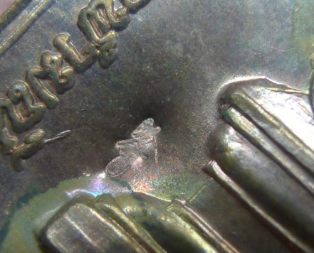 แผ่นปั๊ม(หน้ากาก) ท้าวเวสสุวรรณ หลวงพ่ออิฏฐ์ วัดจุฬามณี เนื้อมหาชนวนล้วน ตอกโค๊ต ปี 2554 ขนาด 5 X 8 