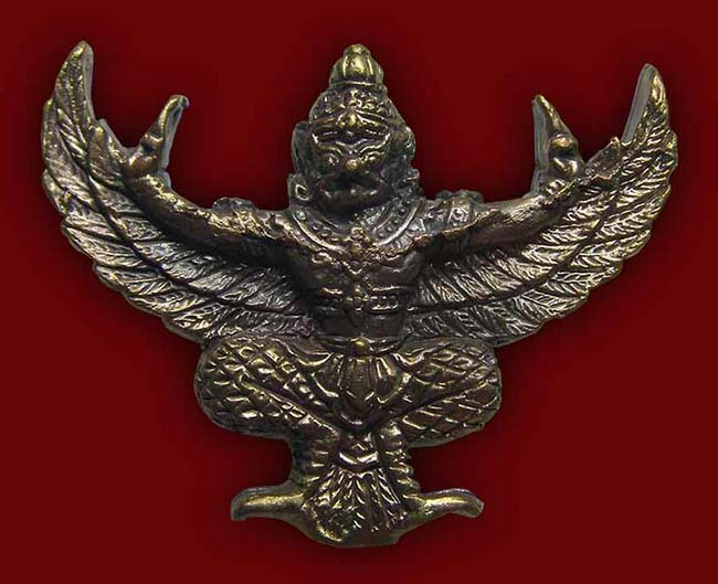 พญาครุฑ เนื้อนวะผิวเดิมๆ ยังไม่กลับดำ บล็อคแตก มีจาร หลวงพ่อวิรัช วัดดีบอน ราชบุรี