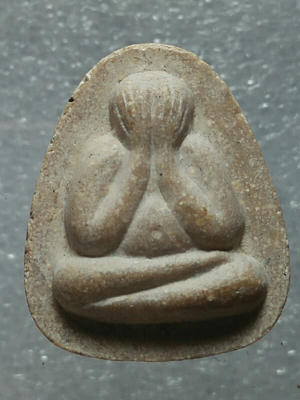 พระปิดตาหลังยันต์นะ หลวงพ่อรัตน์  วัดบางตำหรุ กรุงเทพฯ