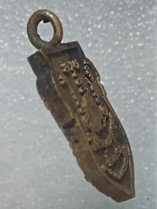 เหรียญหล่อโบราณ หลวงพ่อคง วัดตะคร้อ นครราชสีมา 