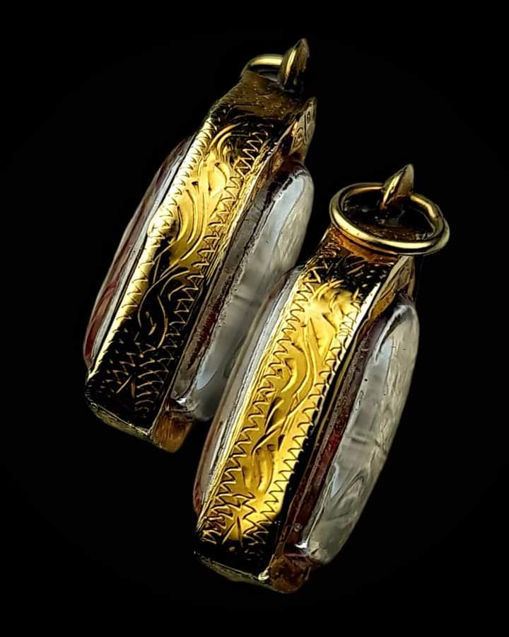 พระนาคปรกหลวงพ่อคูณปริสุทโธ รุ่นเสาร์ 5 คูณพันล้าน เนื้อเงิน ปี2536 พร้อมเลี่ยมทองคำแท้หนาๆสวยๆครับ