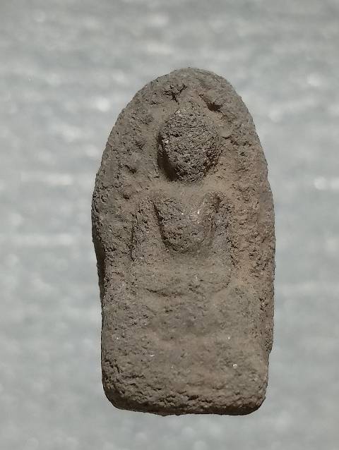 พระรอดเก่า 