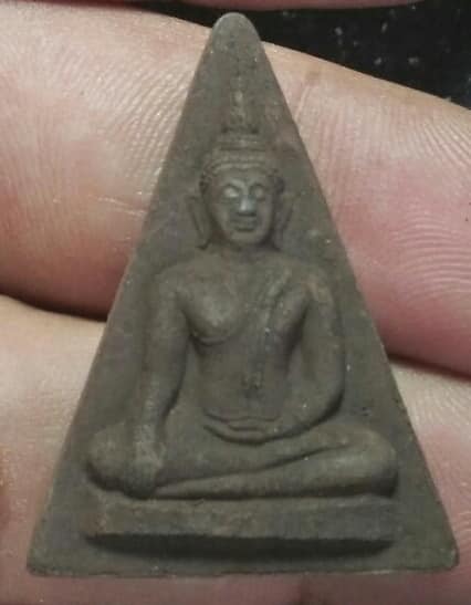 พระสมเด็จนางพญาเสน่ห์จันทร์  เนื้อผงเหล็กน้ำพี้  อุตรดิตถ์  ซองเดิม