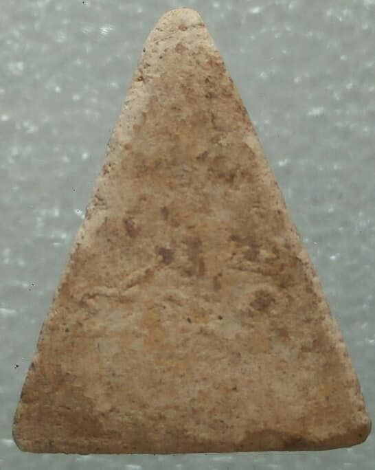 พระนางพญาเนื้อผงเก่าๆ 