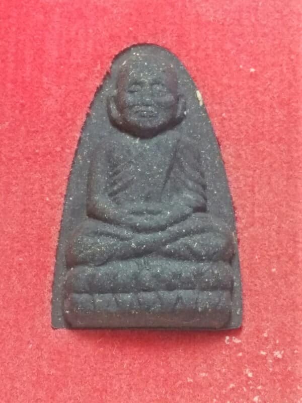 หลวงปู่ทวดเนื้อว่าน  รุ่นมหาเมตตา วัดเขาตองเมืองลับแล กาญจนบุรี + กล่อง 