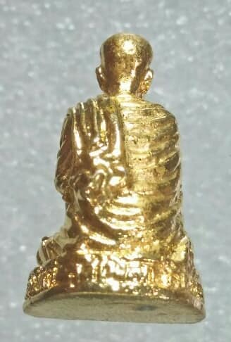 รูปหล่อสมเด็จพุฒาจารย์โต พรหมรังสี ออกวัดบ้านโนนกุ่ม สีคิ้ว นครราชสีมา