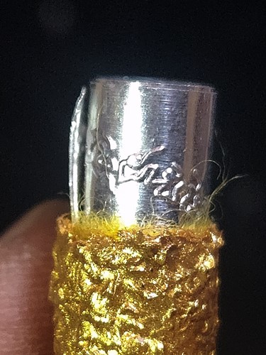 วัดห้วยด้วน จ.นครสวรรค์ ตะกรุดจารมือ หลวงพ่อพัฒน์  เลื่อนยศ เลื่อนบารมี 2   ขนาดประมาณ 2.5 นิ้ว ( 6.