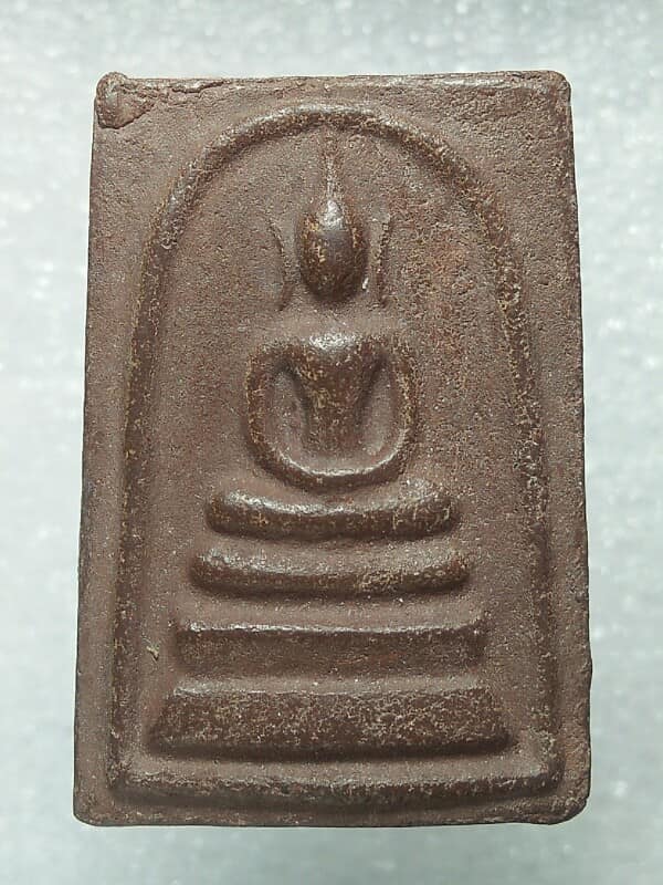 พระสมเด็จ หลังยันต์ห้า เนื้อผงผสมเหล็กน้ำพี้ 