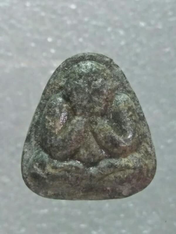 พระปิดตา เคลือบ เนื้อผงหลังยันต์ 