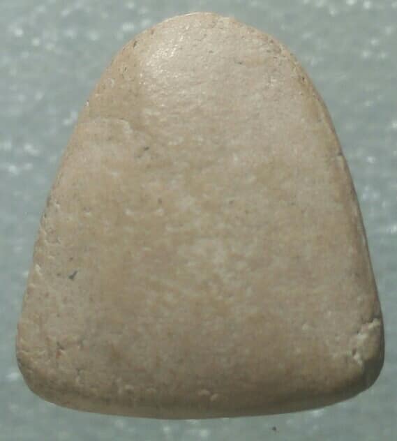 พระปิดตาเนื้อผง  ไม่ทราบวัด ๒