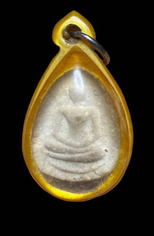 พระผงกลีบบัวพิมพ์ลึก(หนา)หลวงปู่สี วัดถ้าเขาบุนนาค