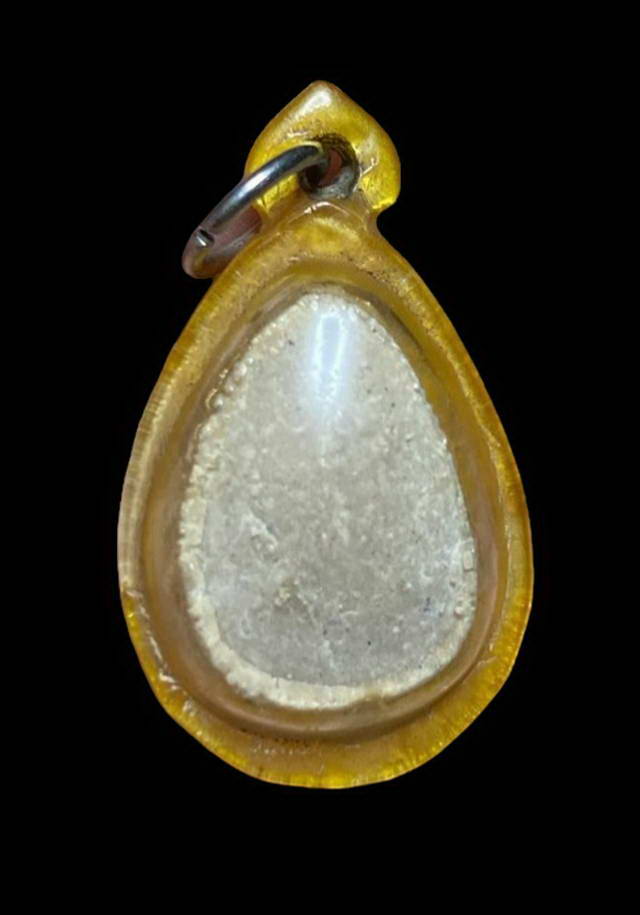 พระผงกลีบบัวพิมพ์ลึก(หนา)หลวงปู่สี วัดถ้าเขาบุนนาค