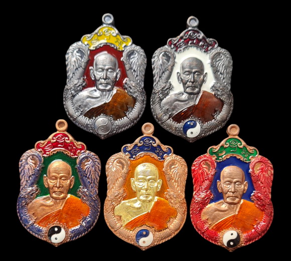 เคาะแรกแดง..มังกรพันล้าน ๖๓..รวม ๕ เหรียญ กล่องเดิม..ลพ.พัฒน์ วัดห้วยด้วน นครสวรรค์ / ส่ง ems