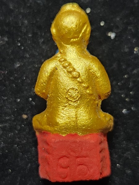 กุมารทองพกพา หลวงปู่แย้ม วัดสามง่าม จ.นครปฐม รุ่น"ฐาน 95" ปี ๒๕๕๔ โค๊ต ย ยักษ์ใต้ฐาน