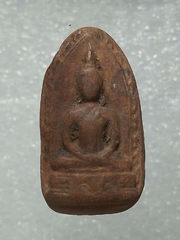 พระเนื้อดิน ด้านหลัง ปั้ม ว ห ม 