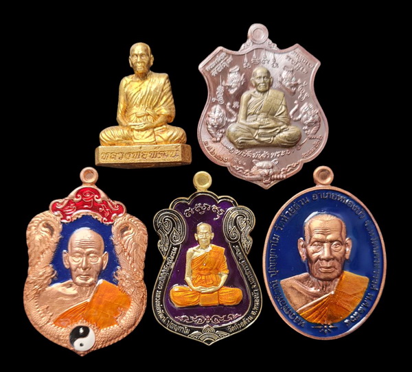 เคาะแรกแดง..คละรุ่น คละเนื้อ ชุดที่ ๕..รวม ๕ รายการ..ลพ.พัฒน์ วัดห้วยด้วน จ.นครสวรรค์ / จัดส่ง ems