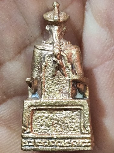 วัดศรีลำยอง จ.สุรินทร์ รูปหล่อเจ้าพ่อยี่กอฮง หลวงปู่คีย์ กิตติญาโณ  รุ่นเศรษฐีรวยทรัพย์ เนื้อทองเหลื