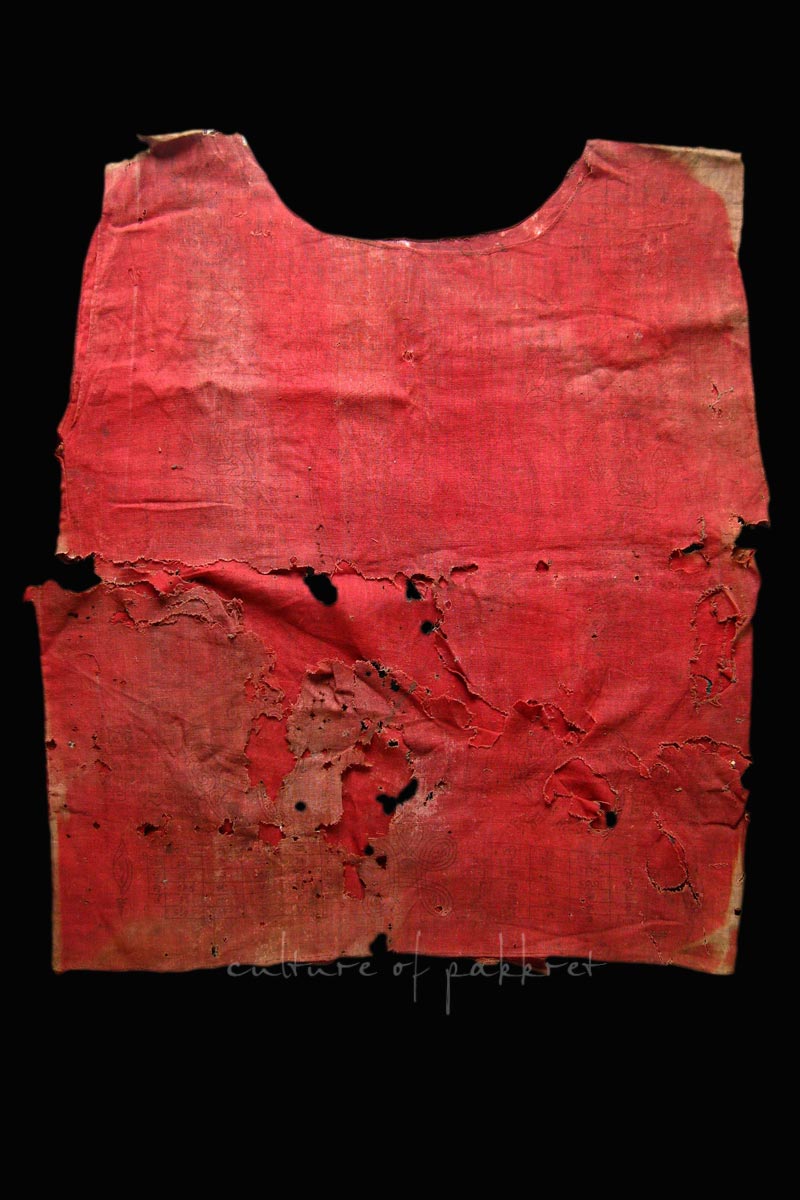 เสื้อยันต์แดง หลวงพ่อจาด จง คง อี๋ ปลุกเสก วัดชนะสงคราม (2261)