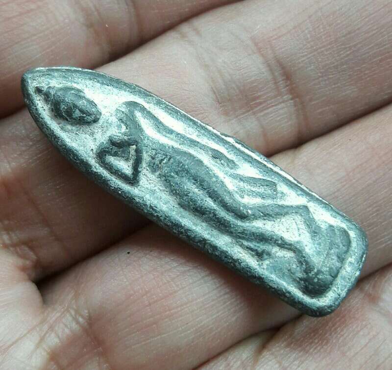 พระเนื้อโลหะเก่าๆไม่ทราบที่ เคาะเดียว   