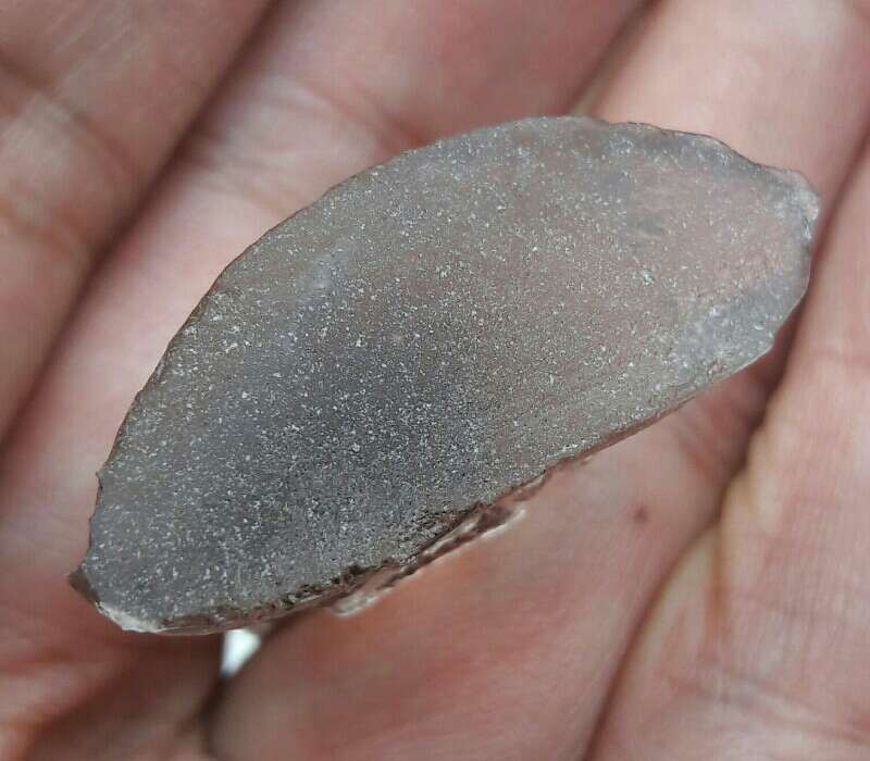 พระแก้วมรกต เนื้อแก้วใส วัดโปรดเกศ จ.นนทบุรี ปี​ 2500 ขนาด สูง 4.5 ซม.ฐานกว้าง 3.5 ซม.เคาะเดียว