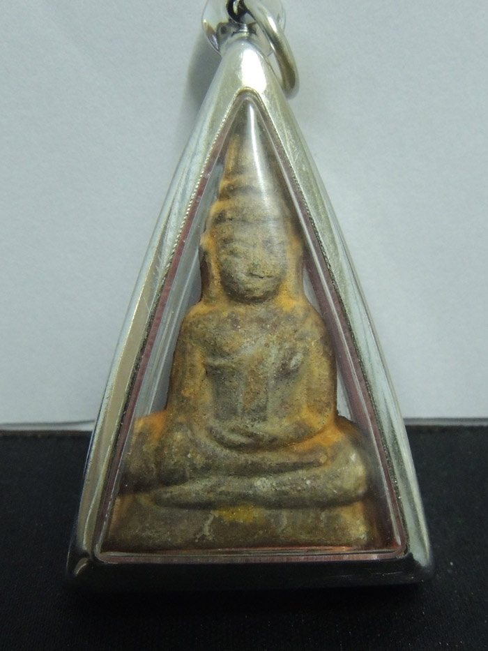 พระท่ากระดานพิมพ์กลาง นิยม สนิมแดงๆ