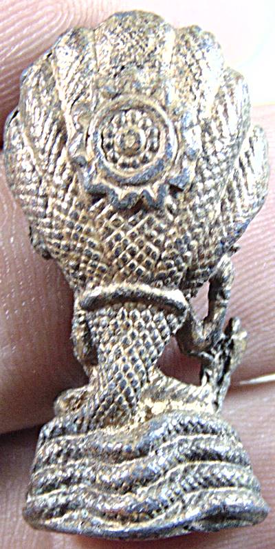 ๒๐ รูปหล่อพระนารายณ์