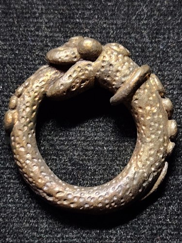 วัดกระเปา (วัดโกศาวาส ) จ.สุราษฎร์ธานี แหวนงูกินหาง พ่อท่านรัช  ปี2537