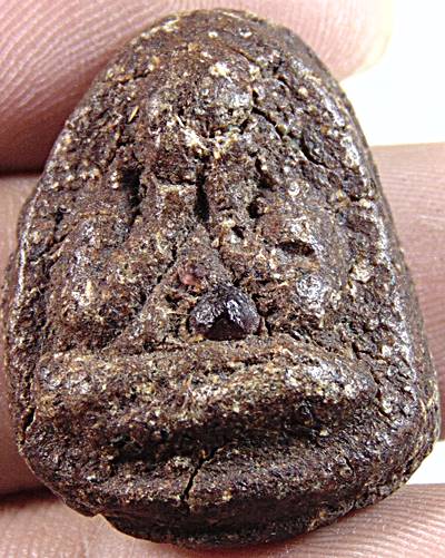 ๒๐พระปิดตาเนื้อผงว่าน