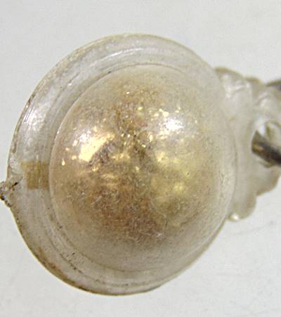 ๒๐ ลูกอมปิดทอง