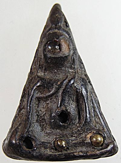 ๒๐ พระนางพญาเนื้อดิน