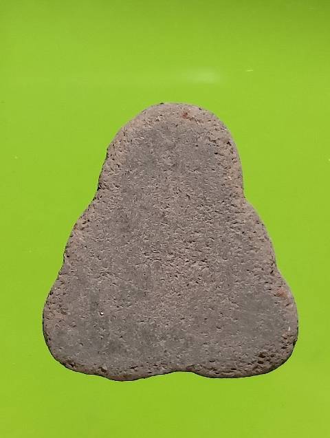 พระปิดตา เนื้อดิน 