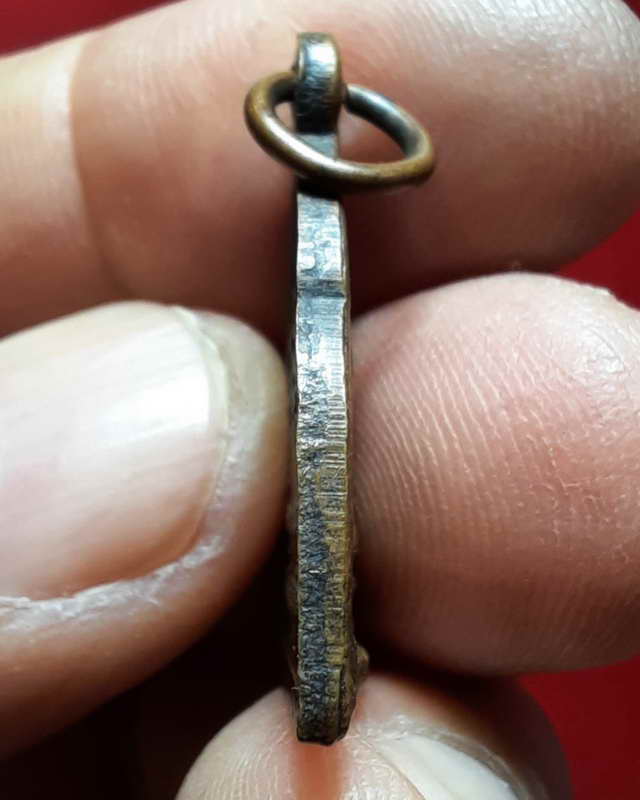 เหรียญหลวงพ่อพุทธมงคล วัดพุทธมงคล นครสวรรค์ ปี2502 ประสบการณ์มหาอุดแคล้วคลาด เหรียญที่ 1