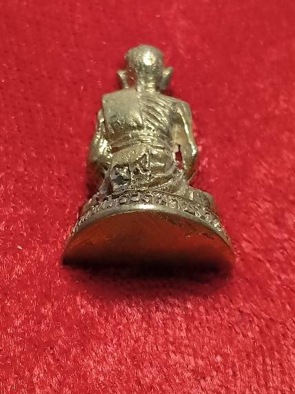 รูปหล่อลอยองค์หลวงพ่อชื่น งานปิดทองฝังลูกนิมิตวัดมาบข่า ระยอง + กล่อง ปี๓๙ 