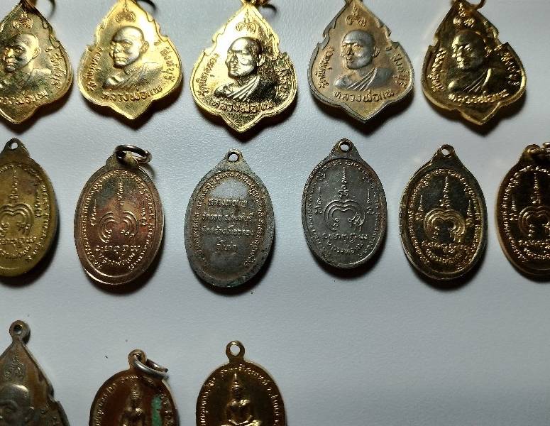 เหรียญรวมหลวงพ่อแพ วัดพิกุลทอง สิงห์บุรี  14 เหรียญ