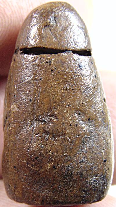 พระปิดตาลอยองค์ เนื้อผง ไม่ทราบที่ครับ