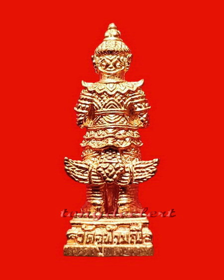 รูปหล่อท้าวเวสสุวรรณ พระอาจารย์อิฏฐ์ วัดจุฬามณี จ.สุมทรสงคราม สวยมากค่ะ