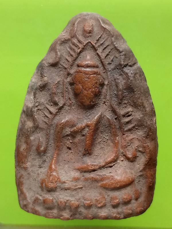 พระเนื้อดินเผา 