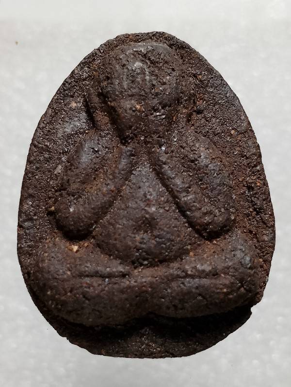 พระปิดตาจัมโบ้ เนื้อผงผสมว่าน  