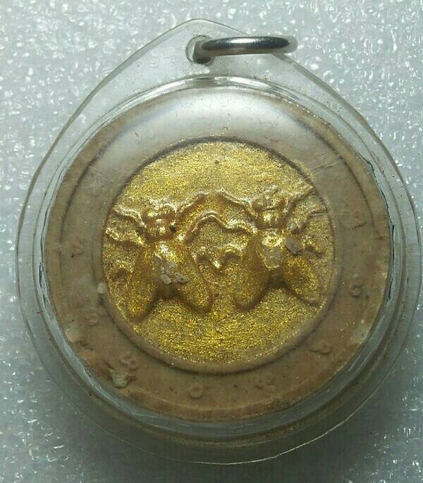 แมงวันคำ พระครูปัญญา วัดรัตนาราม เชียงใหม่ พร้อมจีวร+กรอบพลาสติก