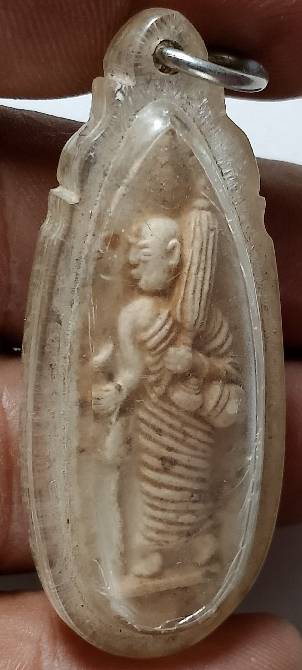 พระผงสิวลีหลังยันต์ เลี่ยมพลาสติกกันน้ำ 