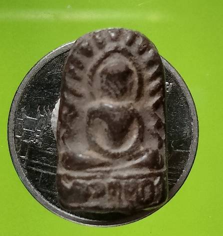 พระซุ้มกอองค์เล็ก เนื้อผง  ไม่ทราบที่ 