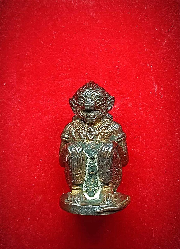 หนุมาน หลวงปู่หงษ์ วัดเพชรบุรี จ.สุรินทร์ รุ่นเสาร์ 5 เพิ่มทรัพย์ เพิ่มสุข เนื้อสำฤทธิ์รมคํา สร้