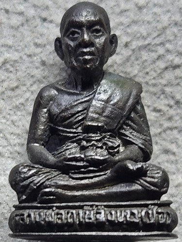  วัดฤกษ์บุญมี อ.บางปลาม้า จ.สุพรรณบุรี รูปหล่อ หลวงพ่อฤษีลิงขาว(ช่อ) รุ่น1 ตอกโค๊ด