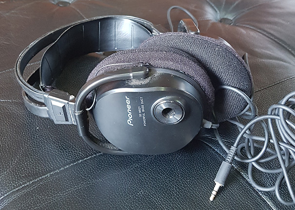 หูฟัง Pioneer SE-M521 แท้ แบบครอบศีรษะ เสียงดี เบสดี รายละเอียดชัด เสียงออกปกติทั้งสองข้าง