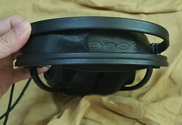 หูฟัง Pioneer SE-M521 แท้ แบบครอบศีรษะ เสียงดี เบสดี รายละเอียดชัด เสียงออกปกติทั้งสองข้าง