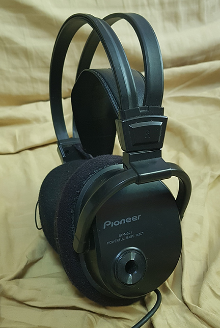 หูฟัง Pioneer SE-M521 แท้ แบบครอบศีรษะ เสียงดี เบสดี รายละเอียดชัด เสียงออกปกติทั้งสองข้าง